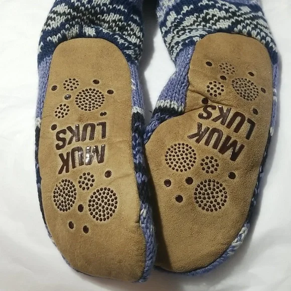 🍎Nwt MUK LUKS Slipper Tall Socks Grippers Knit Sherpa Pom Small Medium 6 - 8 - Picture 6 of 8